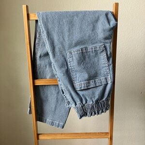 UNIVERSAL THREADS High Rise Blue & White Striped Pants